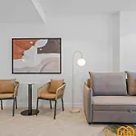 Qw Luxury River City Views