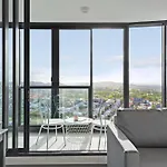 Stunning Mountain Views Plus Infinity Pool, Gym, Park