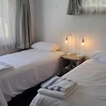 Wynnum Creek Retreat *