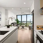 New Luxe 2br Queens Wharf *