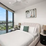 New Luxe 2br Queens Wharf Apartment Brisbane