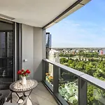 Apartment New Luxe 2br Queens Wharf *