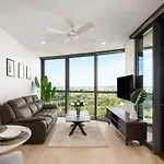 New Luxe 2br Queens Wharf Apartment