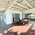 Leafy 3-Bedroom Escape To Nature-Air Conditioned With Smart Entry