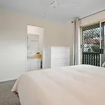 Luxurious Urban Eco Escape 3Br
