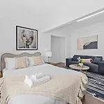 Modern Centre - Short Walk To Hospital Apartment Brisbane