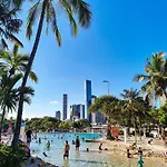 Townhouse In Auchenflower Holiday home Brisbane
