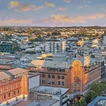 City Views 2Br Apt With Infinity Pool, Gym And Parking