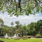 Affordable Luxe City And River Views 5 Star Amenities