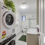 Cozy Kangaroo Point Pad * Brisbane