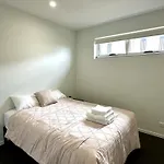 2Bedroom 2Bath In Garden City