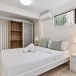 Great Value And Comfort Family Home 5 Mins To Shops