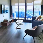 Comfy 1 Bedroom Apartment With Wifi And Parking