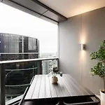 Stunning River View 2 Br Apt Casino Qw