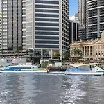 Skyline Stunner 3Bed-2Bath-1Car-Views - Cbd