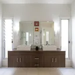 Short Stay On Esplanade One Bedroom Apartment With Private Pool