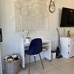 Short Stay On Esplanade One Bedroom Apartment With Private Pool