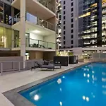 Apartment Elevate - Views, Pool, Sauna & Gym Brisbane