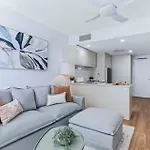 Elevate - Views, Pool, Sauna & Gym * Brisbane