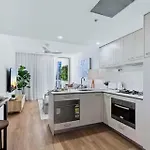 Elevate - Views, Pool, Sauna & Gym * Brisbane