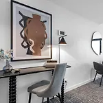 Skyrise Style - 1bed-1bath-1car-views - Cbd Brisbane