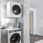 Skyrise Style - 1bed-1bath-1car-views - Cbd *