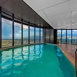 Skyrise Style - 1bed-1bath-1car-views - Cbd Apartment *