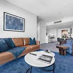 Skyrise Style - 1bed-1bath-1car-views - Cbd Apartment Brisbane