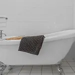 Comfy Character Qld'r ~ 3bed Self-contained-upstairs House W/parking ~ Woolloongabba