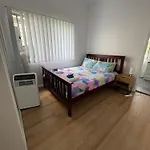Cozyhomes Woolloongabba Bed & Breakfast *