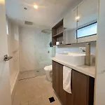 Warm Cozy Gabba Close To Pa & Cbd * Brisbane