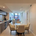 Warm Cozy Gabba Close To Pa & Cbd