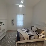 Holiday home Charming 4bdr Inc Separate Studio, Newly Renovated Brisbane