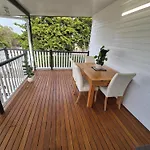 Charming 4bdr Inc Separate Studio, Newly Renovated Brisbane