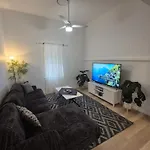 Charming 4bdr Inc Separate Studio, Newly Renovated