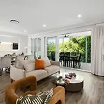 Spacious 4-bedroom Bardon Retreat Across 2 Levels Holiday home Brisbane