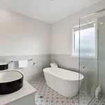 Spacious 4-bedroom Bardon Retreat Across 2 Levels