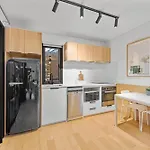 Stylish 1-Bed Flat Near Brisbane River Walks