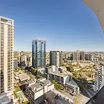 Central South Bank City View Pool Free Parking
