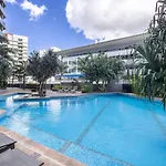 Apartment South Bank View Pool Free Parking *