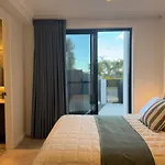 Luxe 2B2B Stay Walk To Sunnybank Market Square