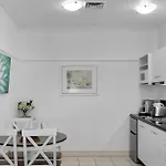 Stylish 1Br Apt With City Views M12
