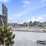 Stylish Studio In The Heart Of Brisbane City