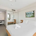 Kangaroo Point 2-Bed Flat With Gym & Pool