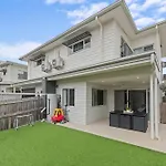 Carseldine Grove
