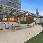 Stylish Apartment With Rooftop Bbq & Spa Access