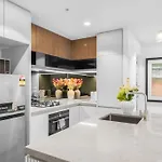 A Queens Wharf 3501 Apartment *
