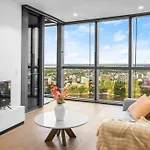 Apartment A Queens Wharf 3501 *