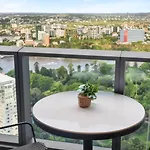 A Queens Wharf 3501 Apartment *