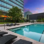 Apartment Spacious Valley Pad In Street Precinct Brisbane